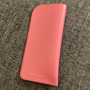 Minor History Looker Leather Glasses Case in Rose